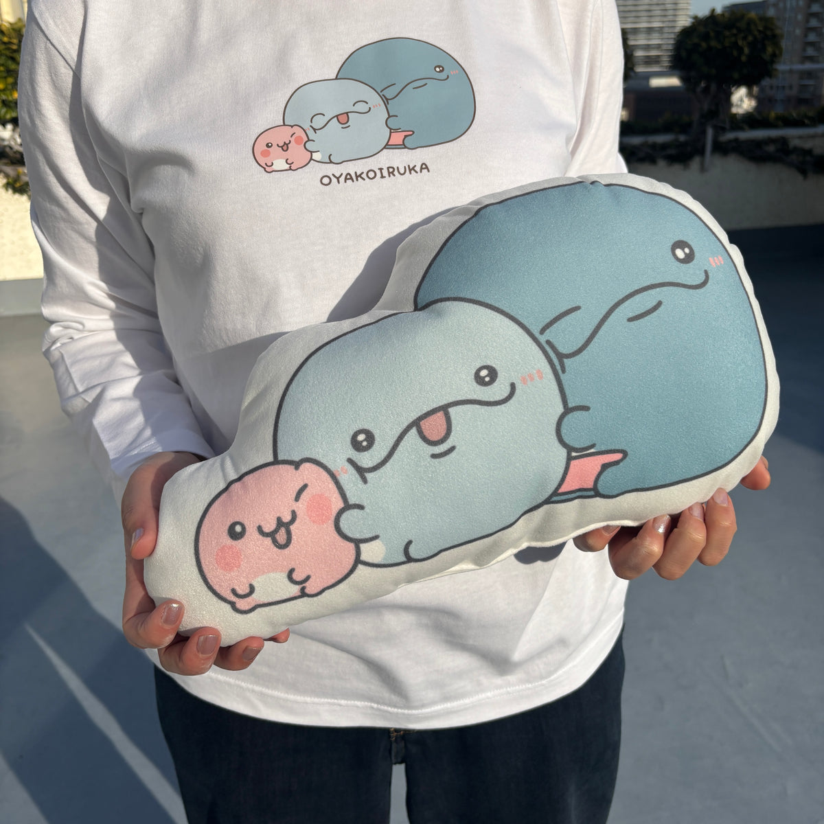 【親子イルカ】ダイカットクッション【3月中旬発送】