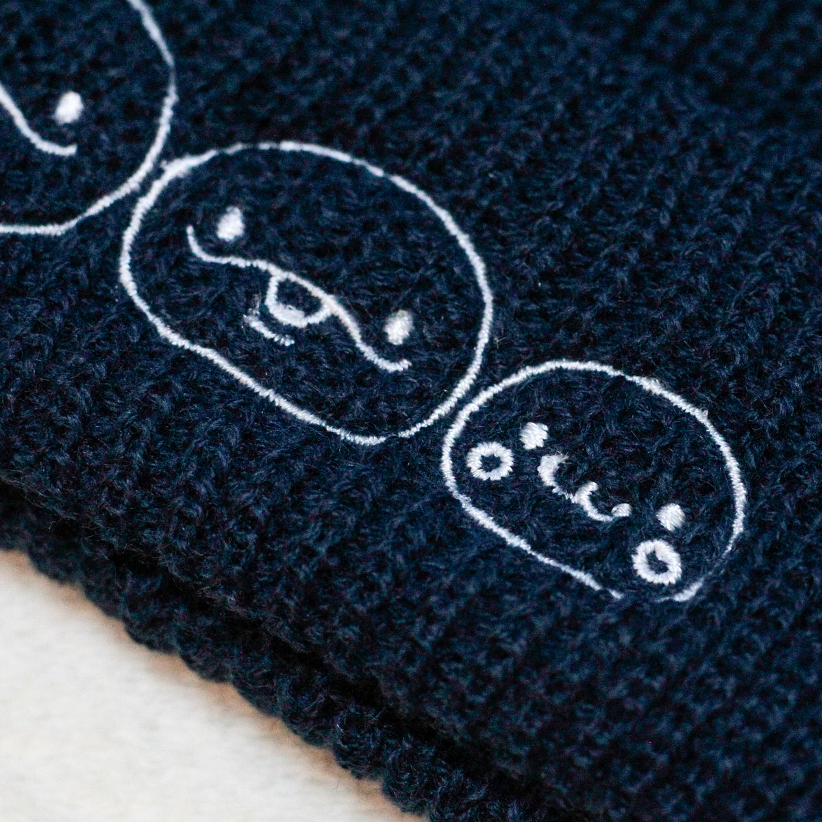 【親子イルカ】刺繍ビーニー【12月中旬発送】