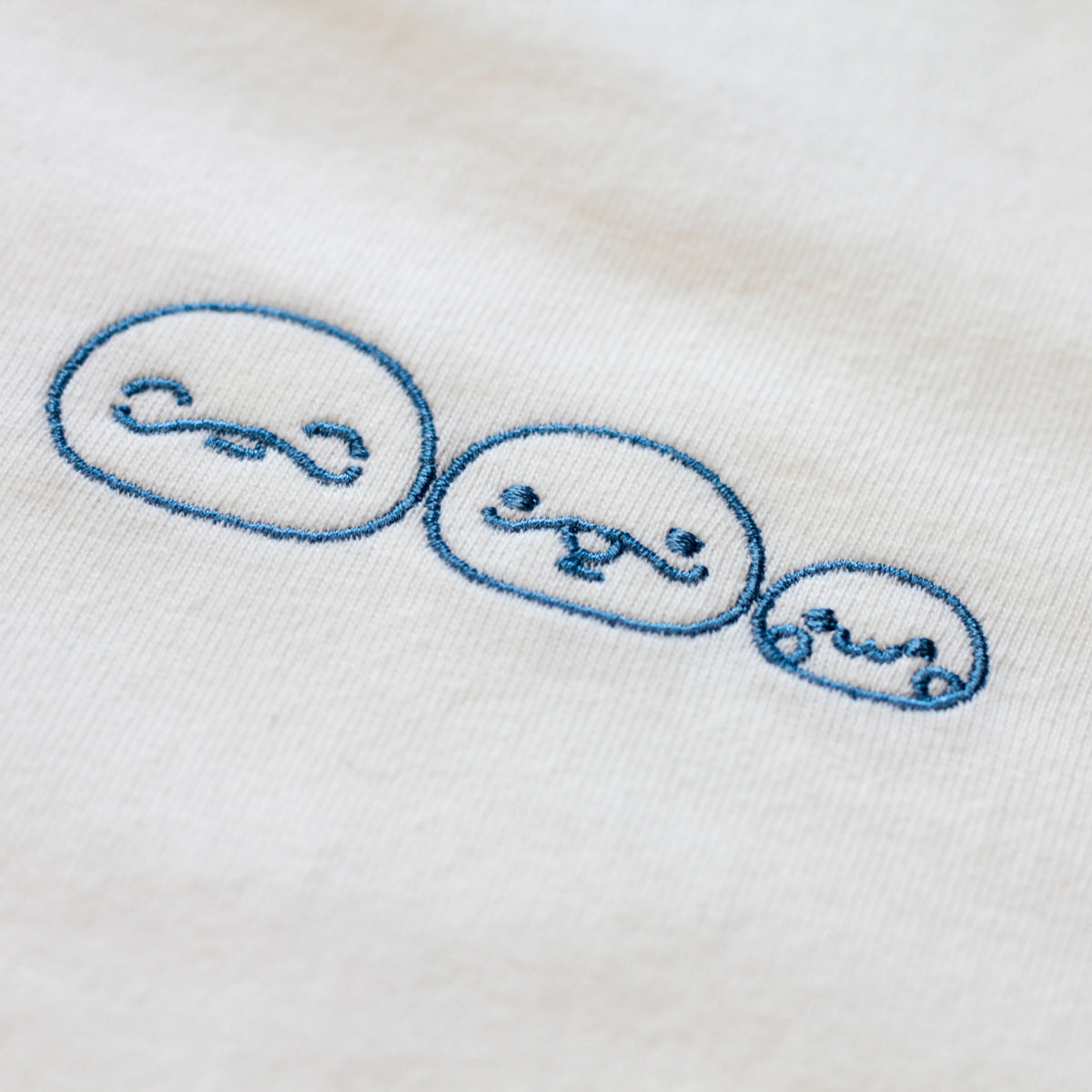 【親子イルカ】刺繍&プリント両面Tシャツ【5月下旬発送】