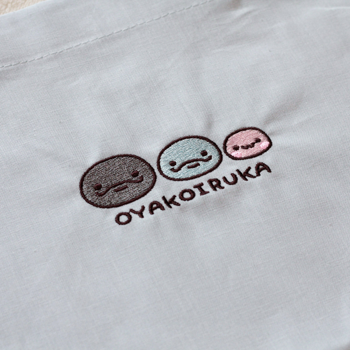 【親子イルカ】刺繍トートバッグ【9月下旬発送】