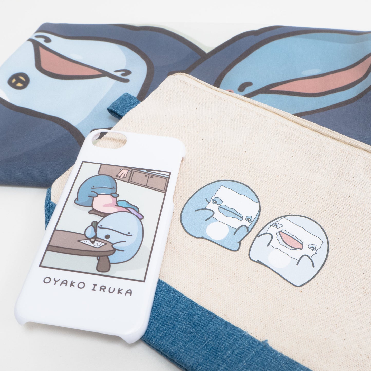 【親子イルカ】
iPhone7/8/SE2/SE3 対応スマホケース