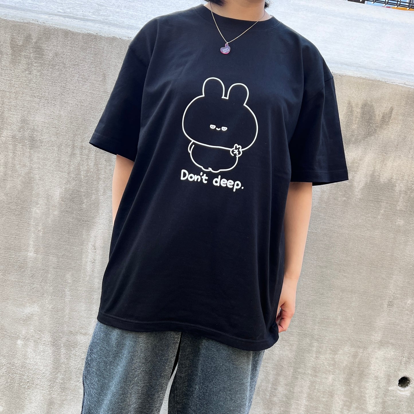 [ASAMIMICHAN] Half-eye T-shirt [Shipping in late-May]
