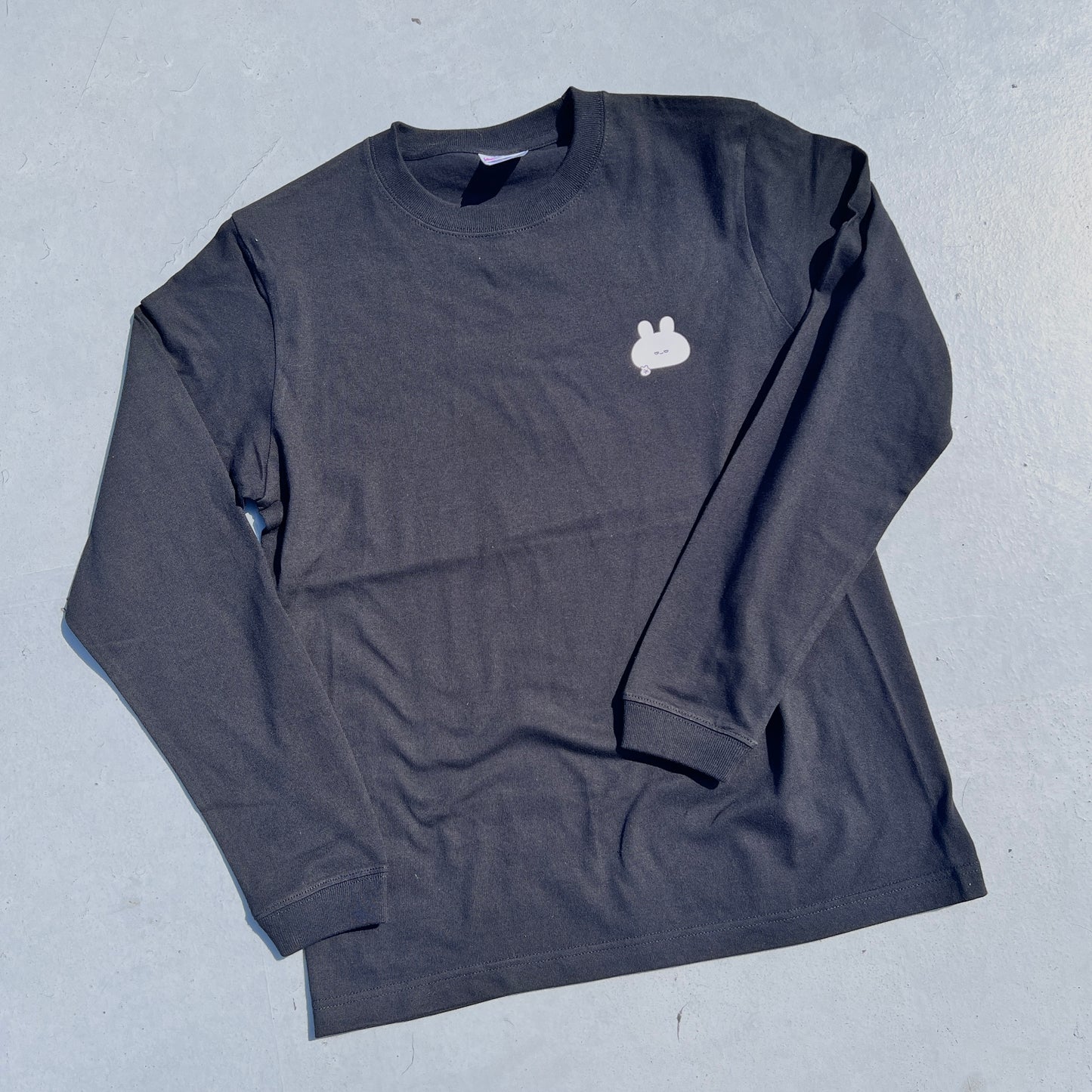 【あさみみちゃん】ワンポイント半目プリント長袖Tシャツ【10月中旬発送】