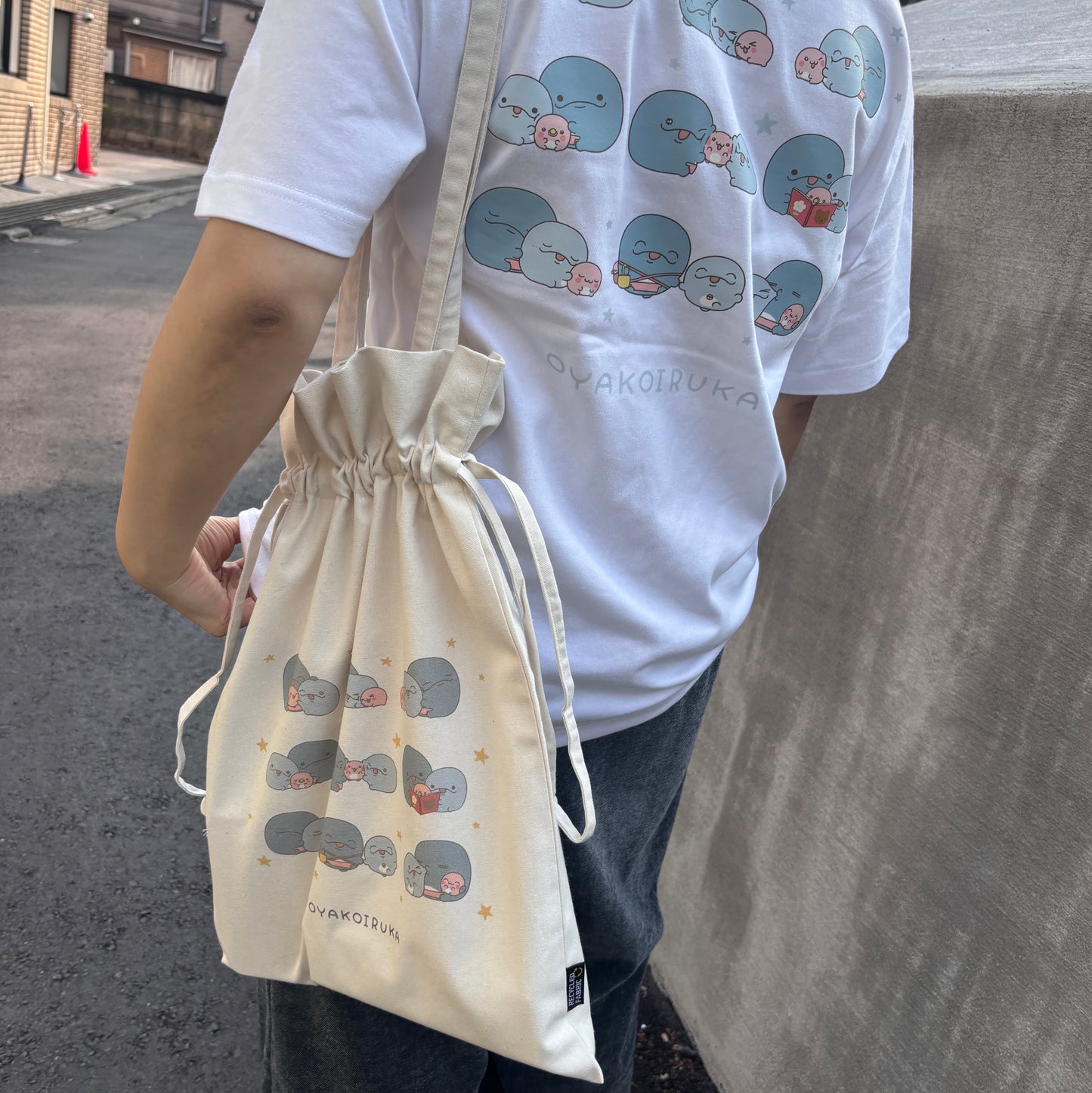 【親子イルカ】巾着バッグ【5月下旬発送】