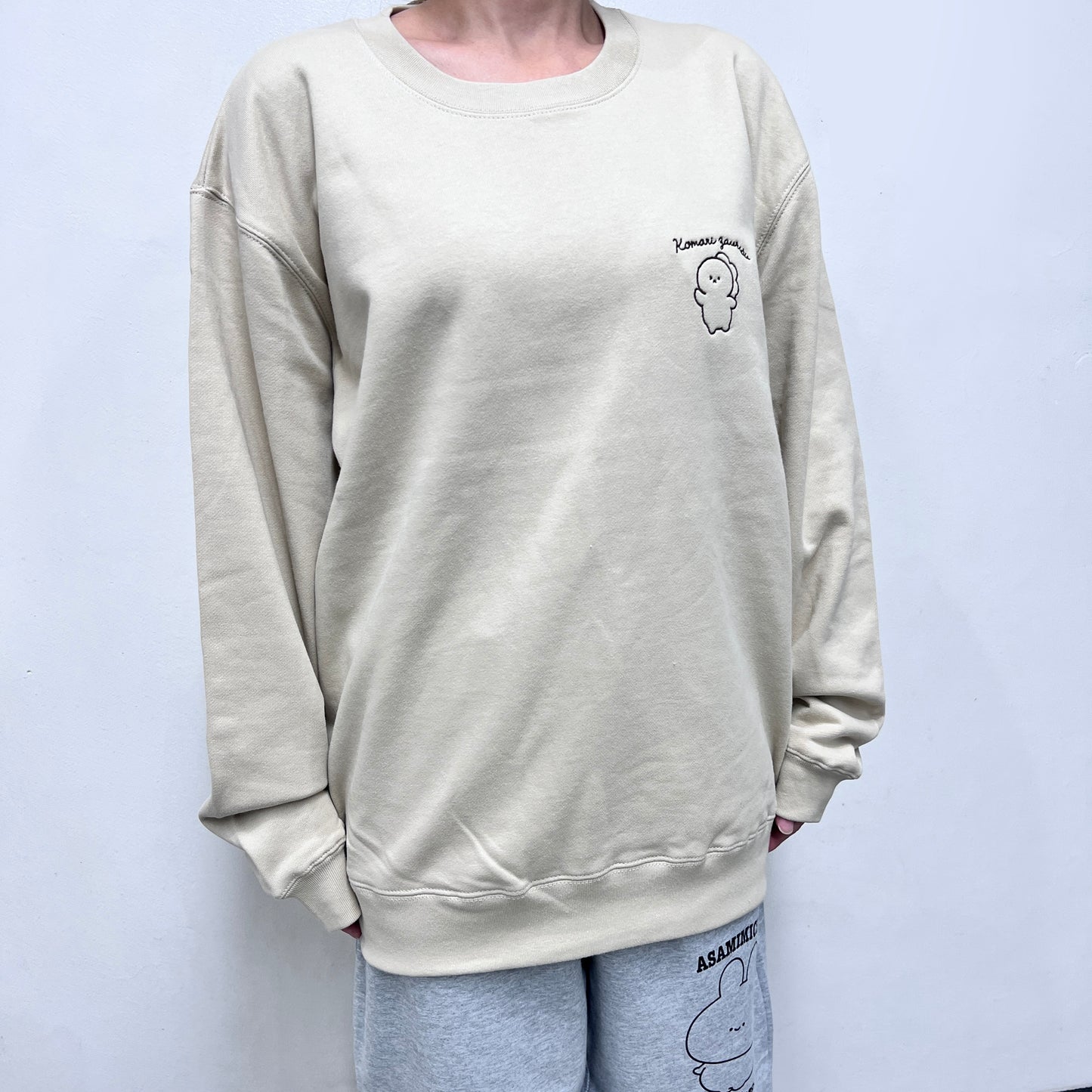 [KOMARIZAURUSU] Felpa con piccolo ricamo [Spedizione a metà novembre]