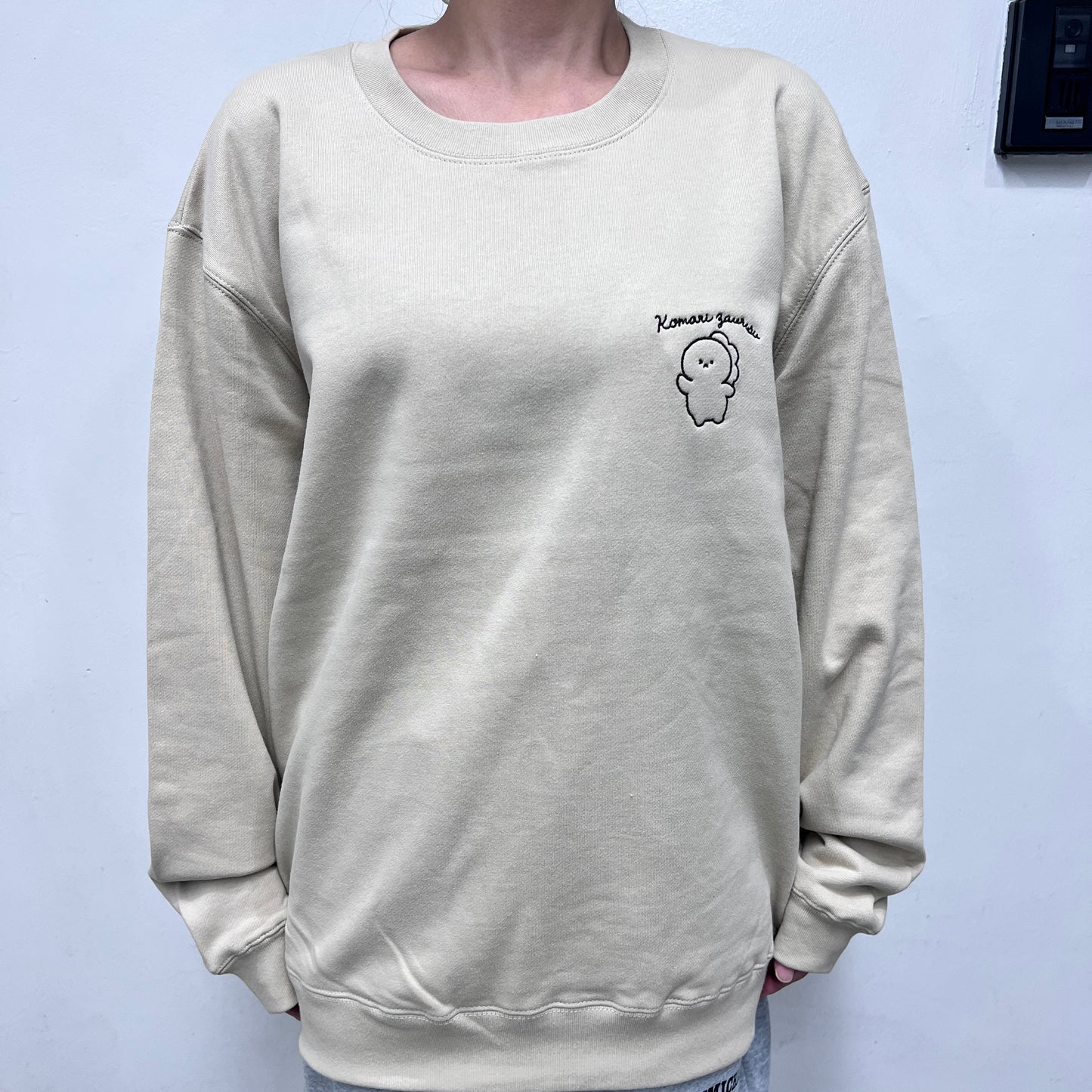 [KOMARIZAURUSU] Felpa con piccolo ricamo [Spedizione a metà novembre]