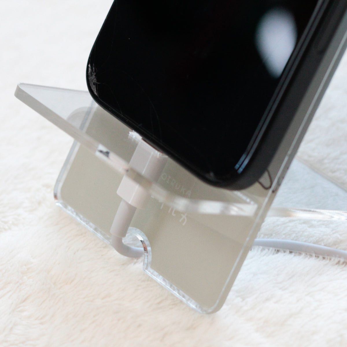 [OYAKOIRUKA] Supporto per smartphone in acrilico [Spedizione a fine ottobre]