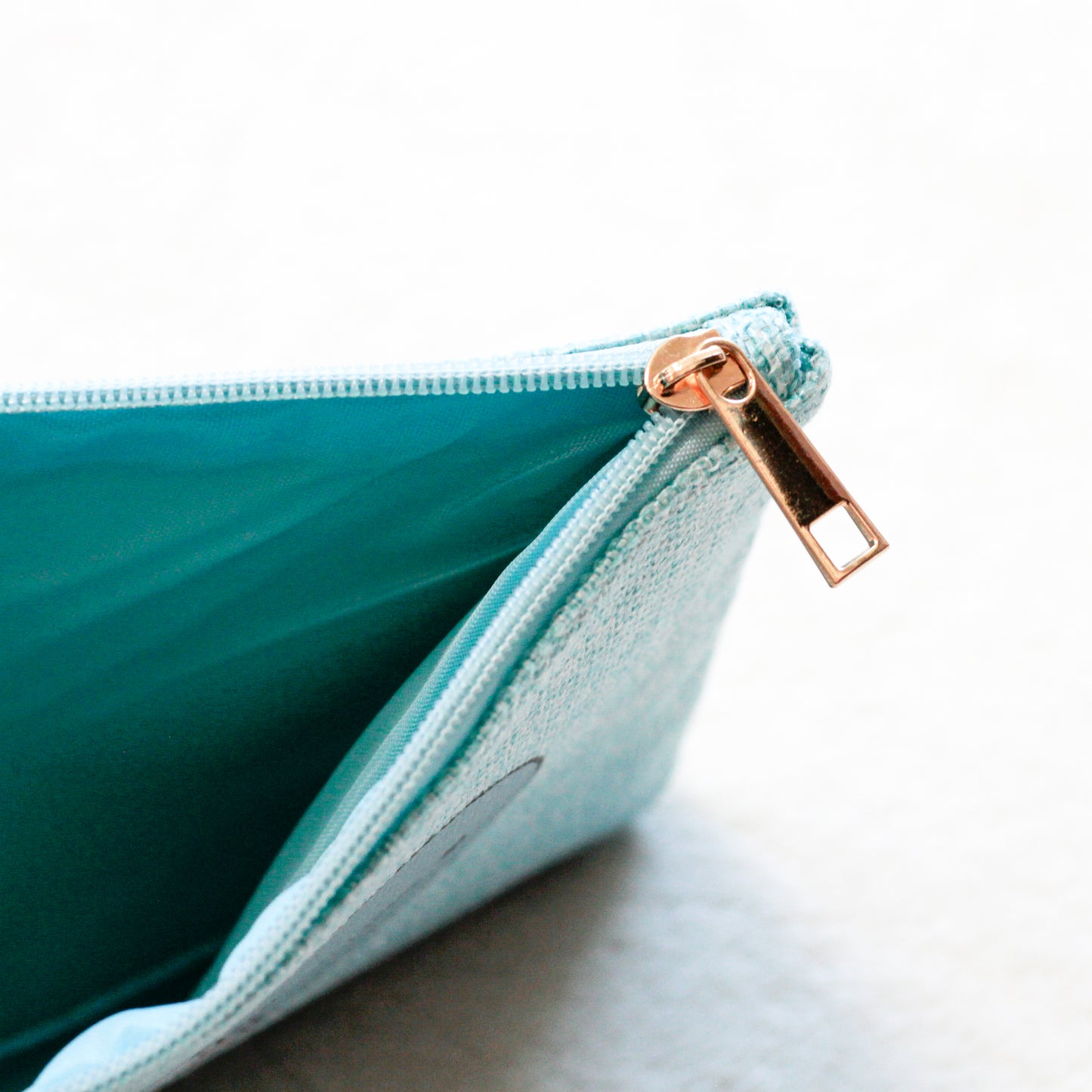 【親子イルカ】フラットポーチ【12月中旬発送】