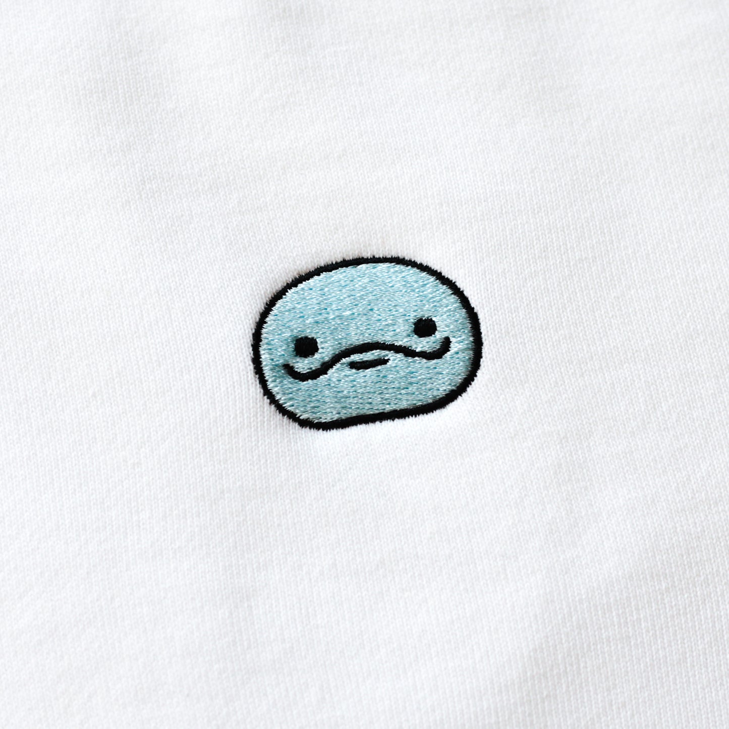 【親子イルカ】ワンポイント刺繍パーカー（キッズサイズ）【1月下旬発送】