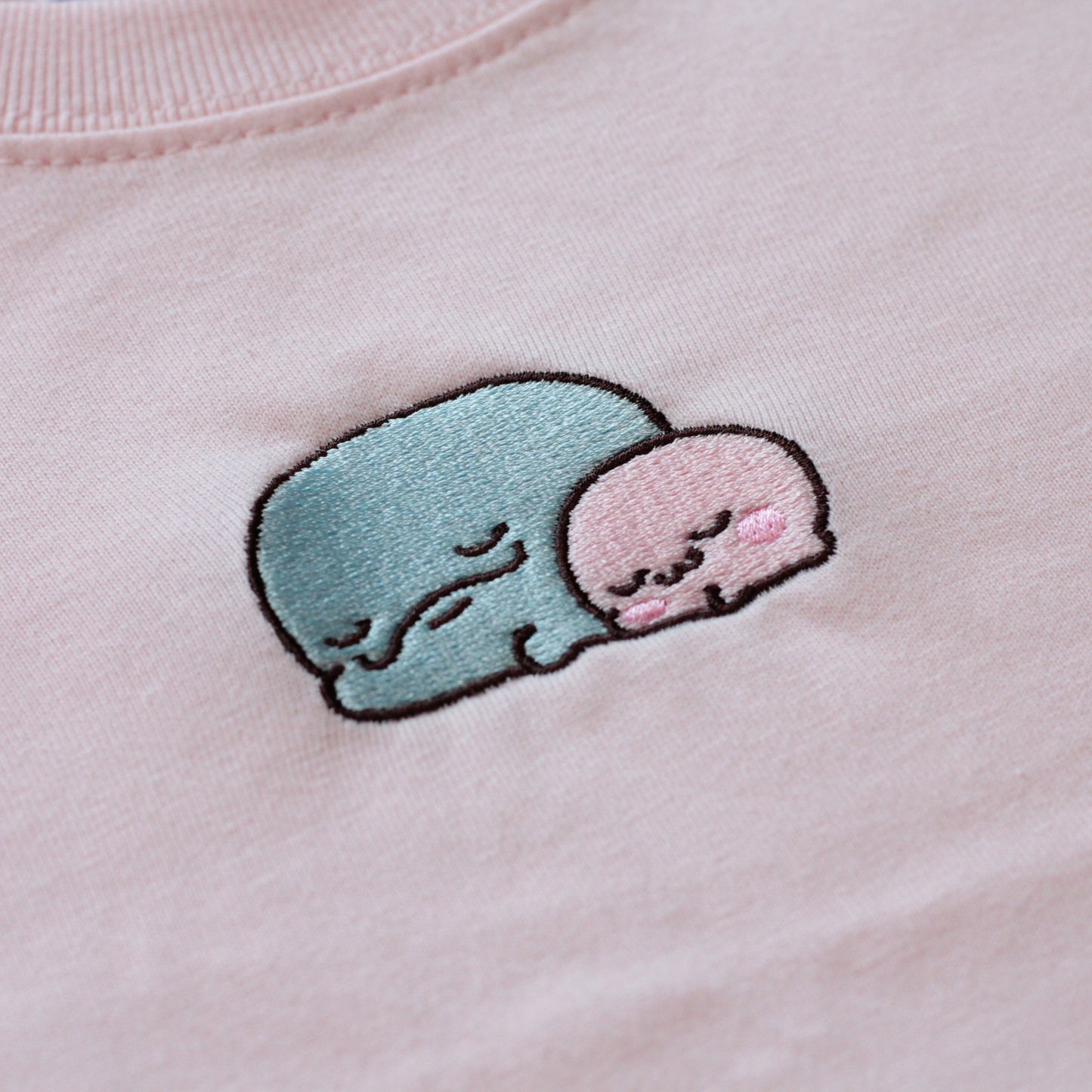 【親子イルカ】フロント刺繍Tシャツ（キッズサイズ）【9月下旬発送】
