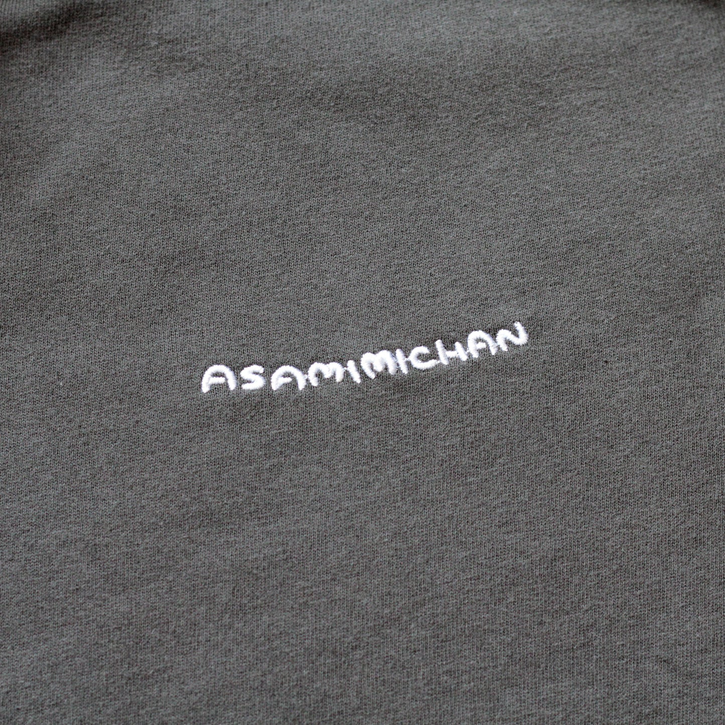 [ASAMIMICHAN] asamimichan 刺繡T恤 [9月下旬出貨]