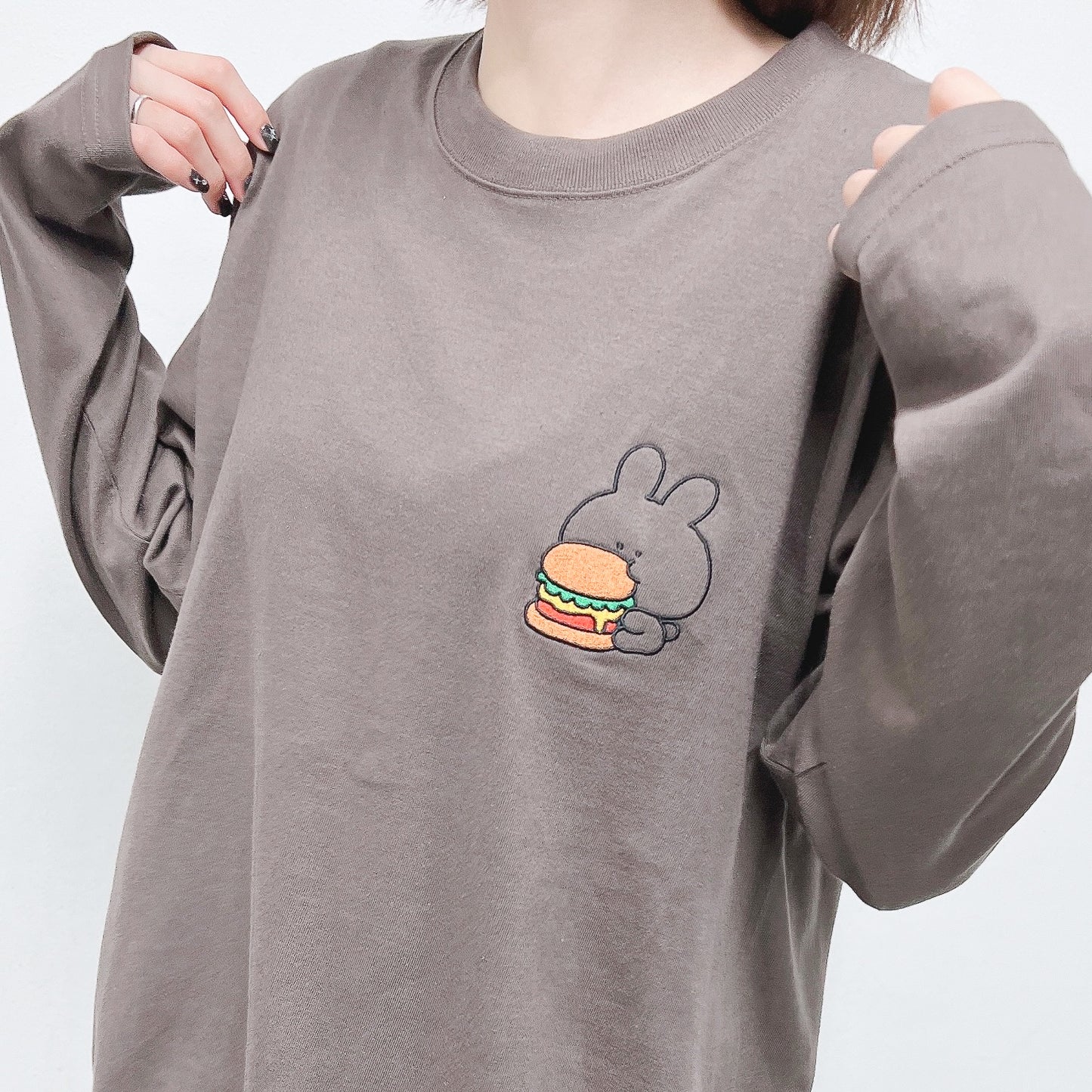 【あさみみちゃん】長袖刺繍Tシャツ（ハンバーガー）【8月中旬発送】