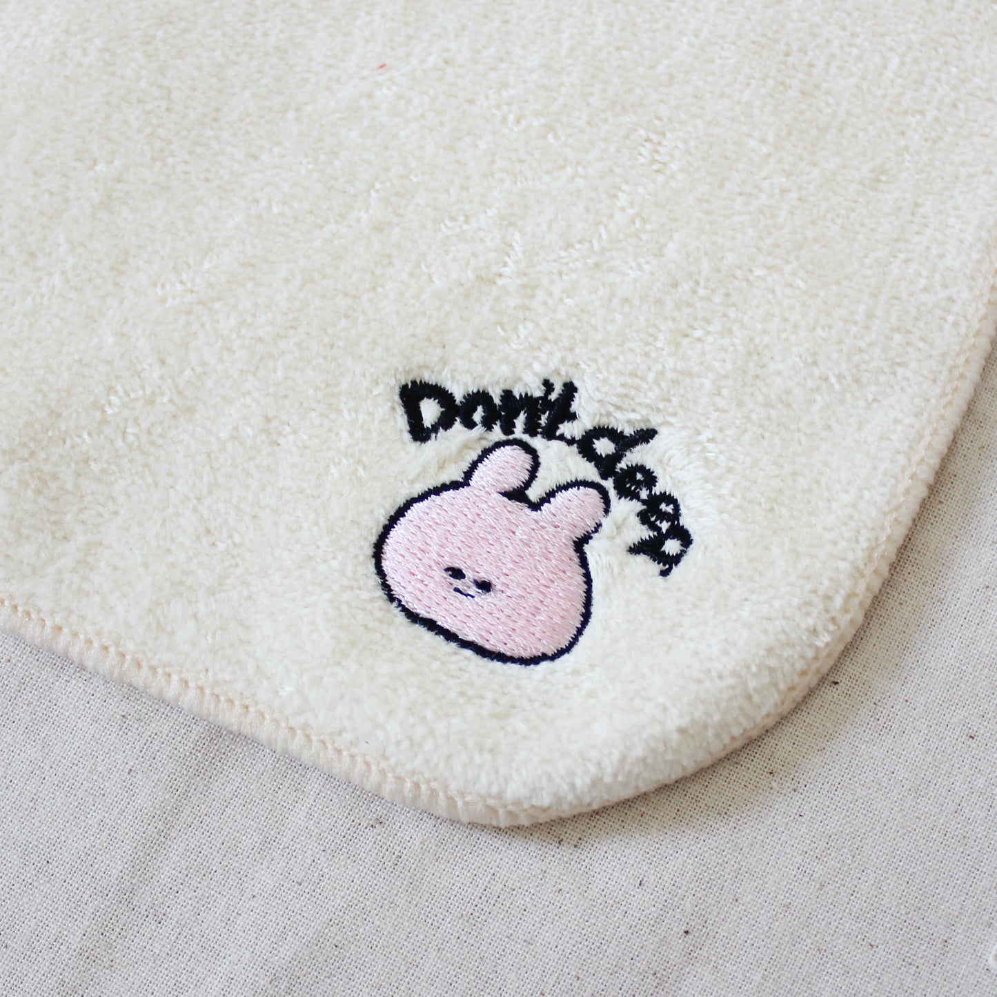 【あさみみちゃん】刺繍ハンカチタオル（Don't deep）【受注生産】